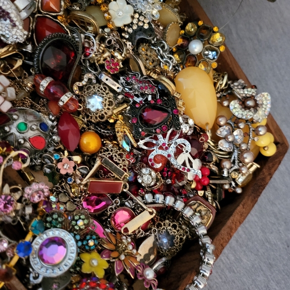 Huge harvest rhinestone jewelry lot - Picture 6 of 12